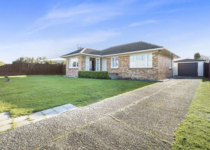  at 27 Nevada Road, Silverdale, Hamilton