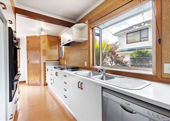  at 93 Eskdale Road, Birkdale, Auckland