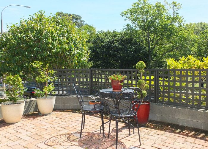  at 19 Park View Terrace, Maori Hill, Timaru