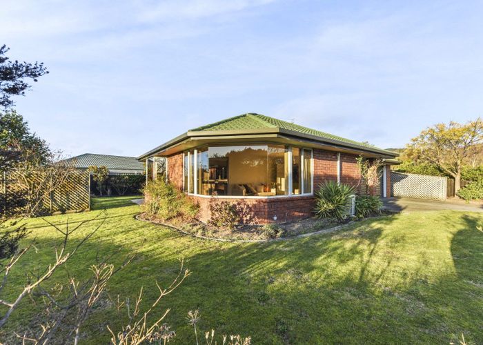  at 26 Arbor-Lea Avenue, Richmond