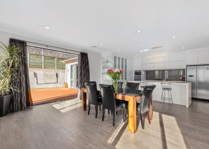  at 19 Dawood Place, The Gardens, Auckland