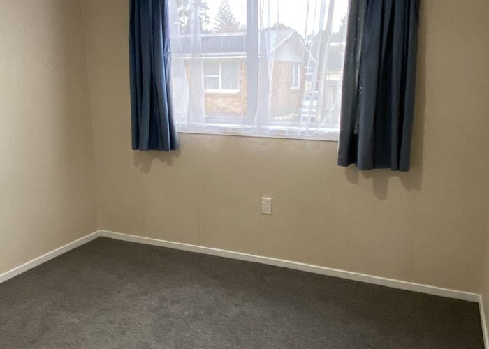  at 20 Kingsway Crescent, Forest Lake, Hamilton