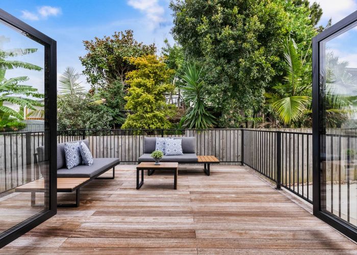  at 7b Belle Vue Avenue, Northcote Point, North Shore City, Auckland