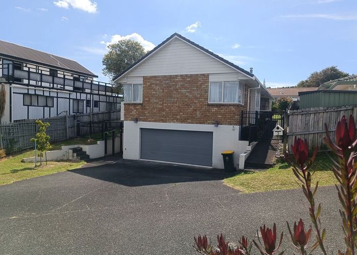  at 3 Jay Court, Botany Downs, Manukau City, Auckland