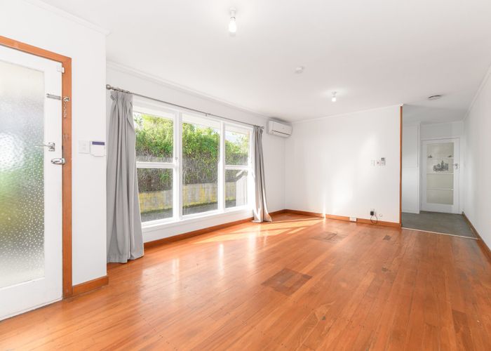  at 4/15A Frost Road, Mount Roskill, Auckland City, Auckland