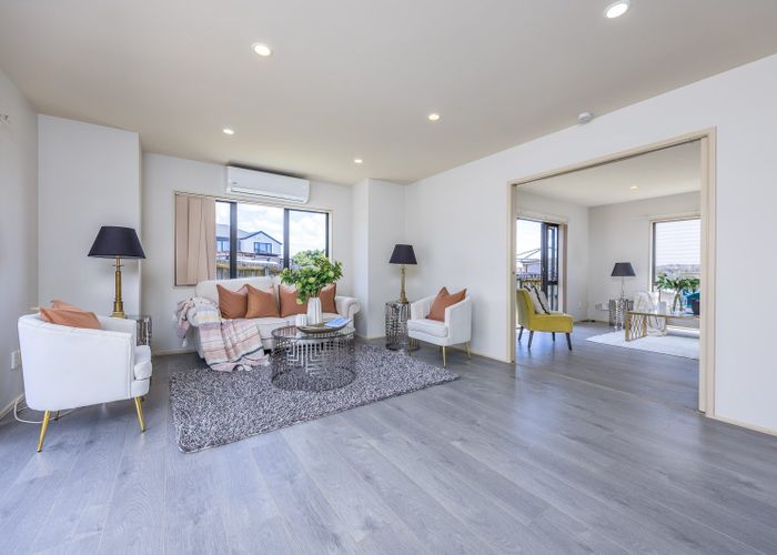  at 18 Merlot Way, Te Atatu South, Waitakere City, Auckland