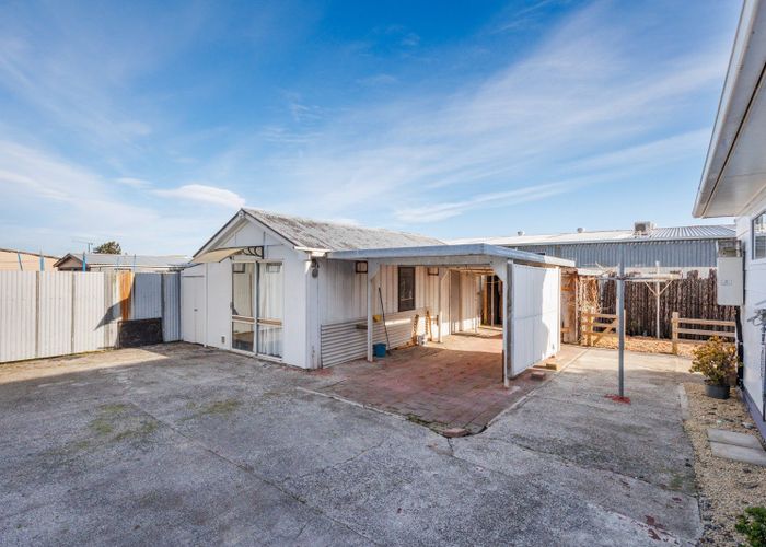  at 6 Thames Street, Roslyn, Palmerston North, Manawatu / Whanganui