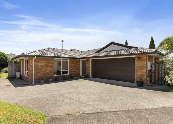  at 98 Buscomb Avenue, Henderson, Auckland