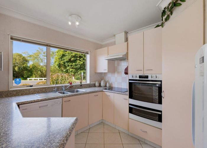  at 10 Ridgemount Terrace, Welcome Bay, Tauranga