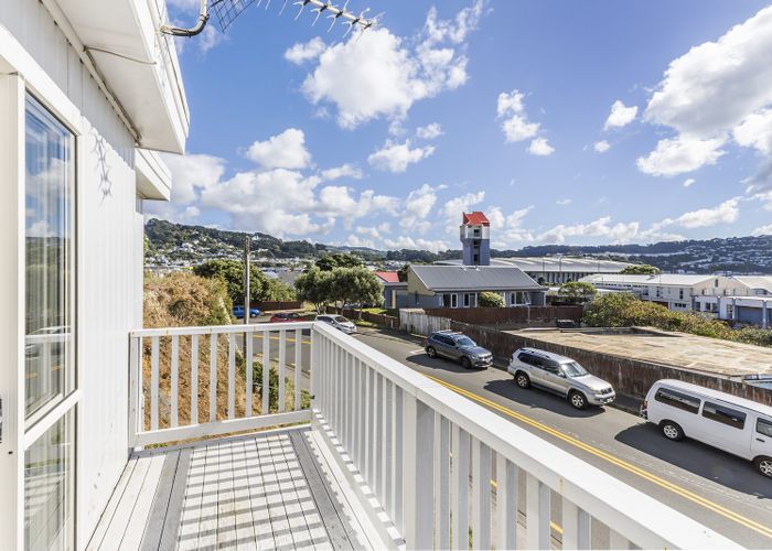  at 204 Rongotai Road, Rongotai, Wellington