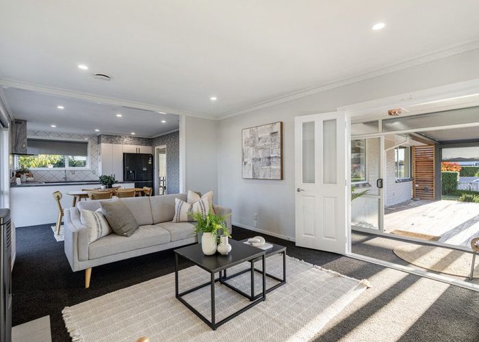  at 6 Dymock Place, Bishopdale, Christchurch City, Canterbury