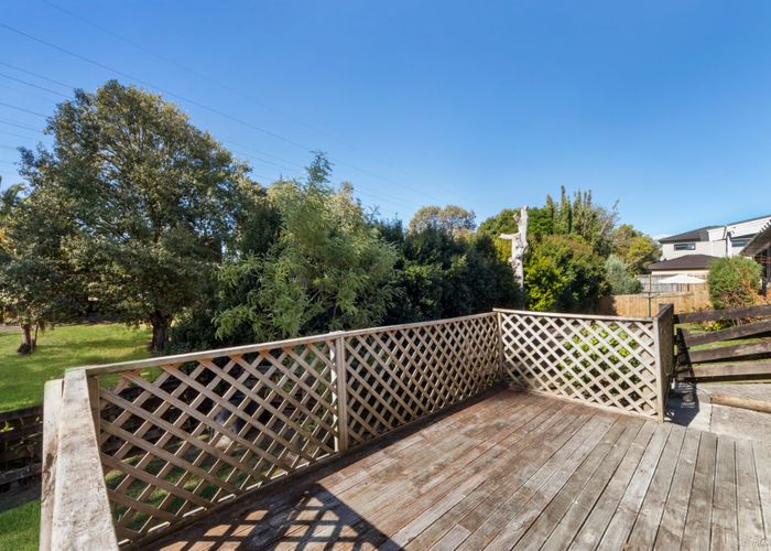 at 2/4 Landseer Place, Blockhouse Bay, Auckland City, Auckland
