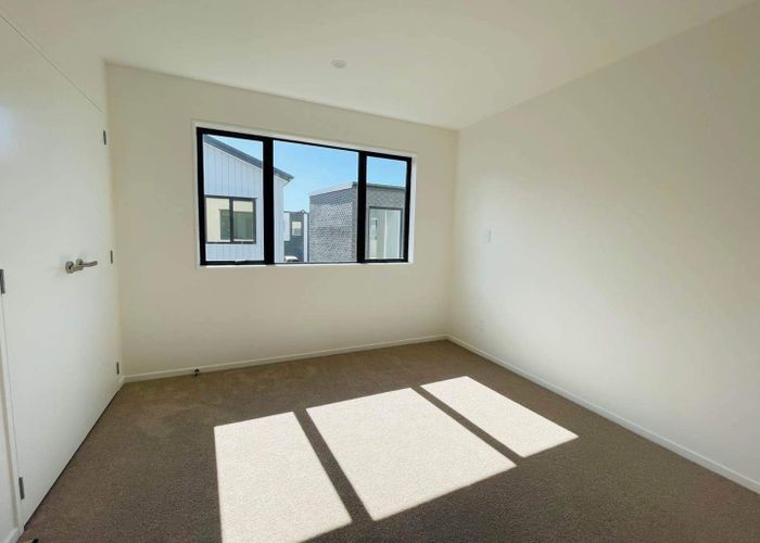  at 11 Aumarire Lane, Favona, Manukau City, Auckland