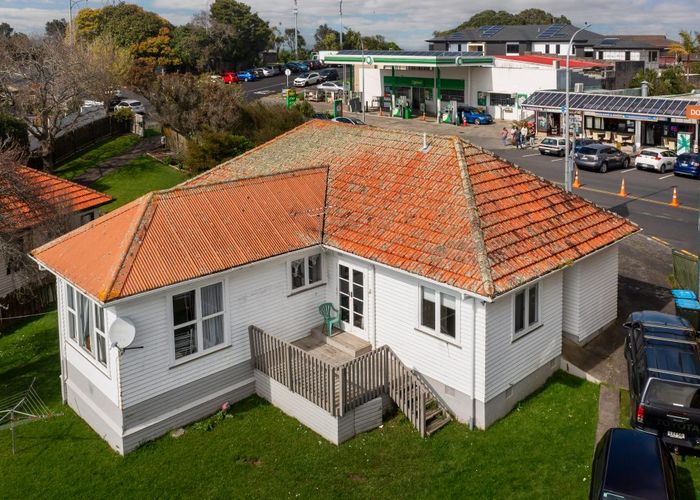  at Hillsborough, Auckland City, Auckland