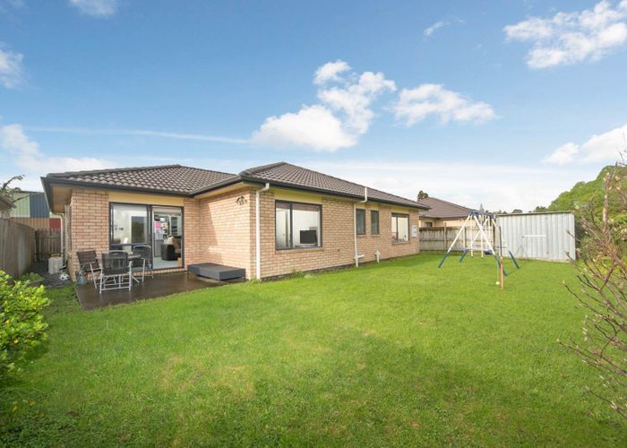  at 13 Woodbank Drive, Glen Eden, Waitakere City, Auckland