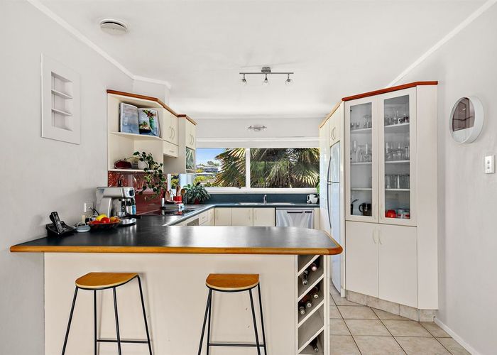  at 22 Coromandel Crescent, Mairangi Bay, Auckland
