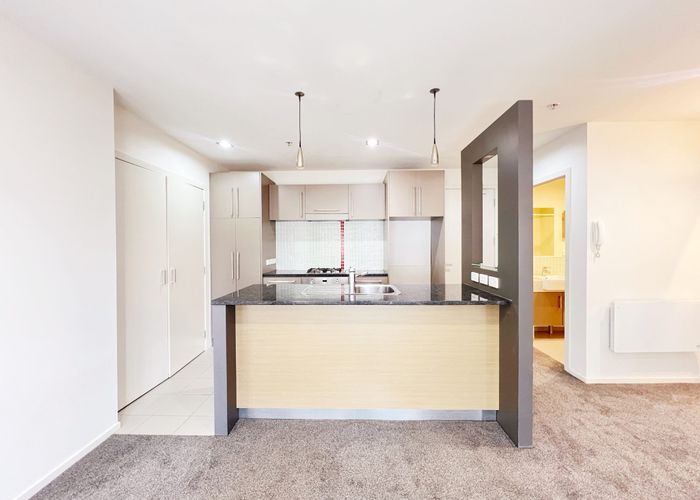  at 220/4 Wagener Place, Mount Albert, Auckland