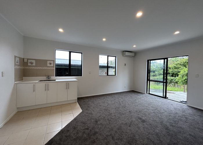  at 4 Rodney Street, Otahuhu, Auckland