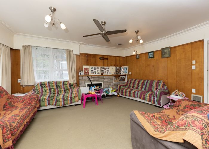  at 6 Divich Ave, Te Atatu Peninsula, Waitakere City, Auckland