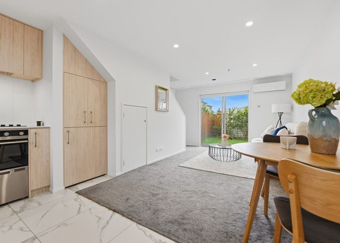  at 14/42 Kaikoura Street, Henderson, Waitakere City, Auckland