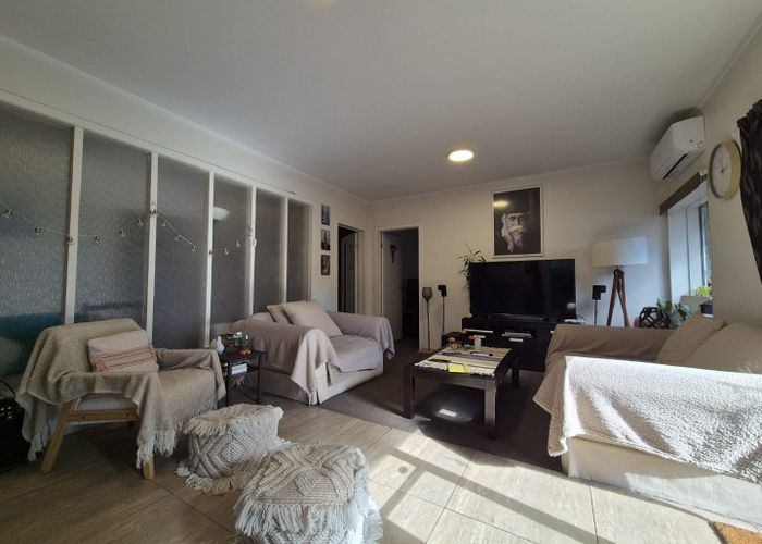  at 1A Lauderdale Road, Birkdale, North Shore City, Auckland