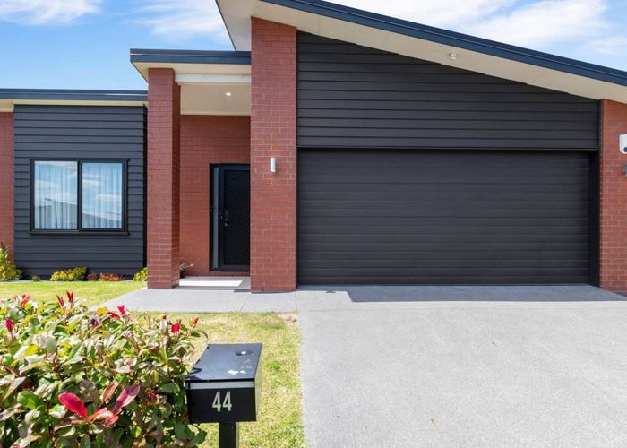  at 44 Te Napi Drive, Takanini, Auckland