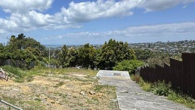  at 86 Carlisle Road, Browns Bay, Auckland