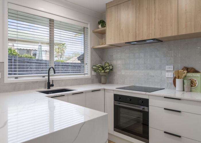  at 5 Kasia Close, Massey, Auckland