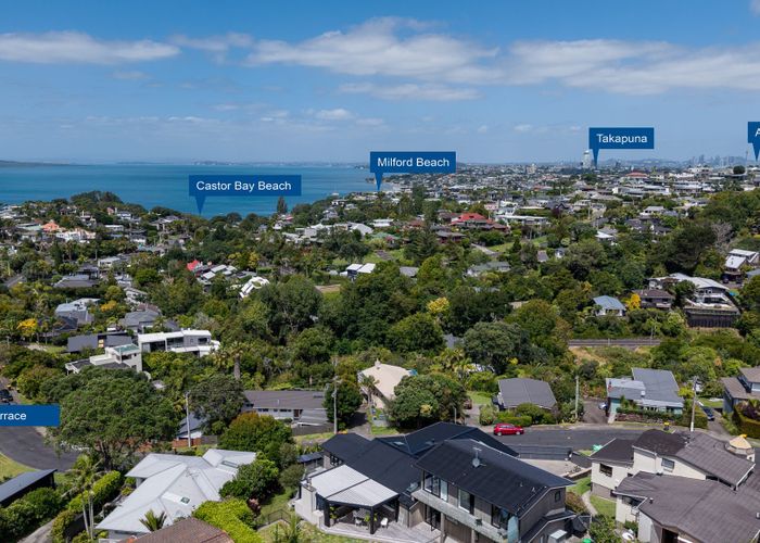  at 1B Peter Terrace, Castor Bay, North Shore City, Auckland