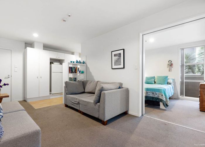  at 1/8 Clayton Street, Newmarket, Auckland