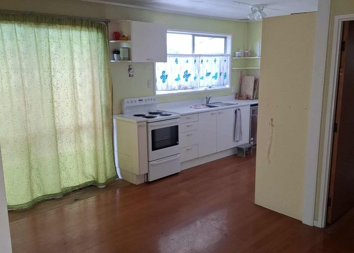  at Sunnynook, North Shore City, Auckland