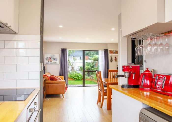  at 2/96 Poulson Street, Addington, Christchurch