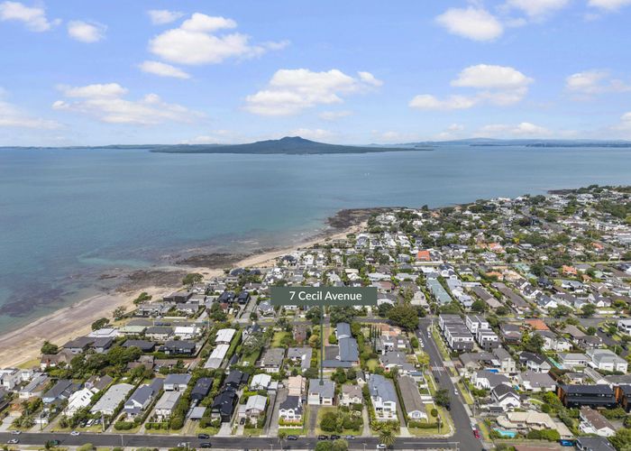  at 7 Cecil Road, Milford, Auckland