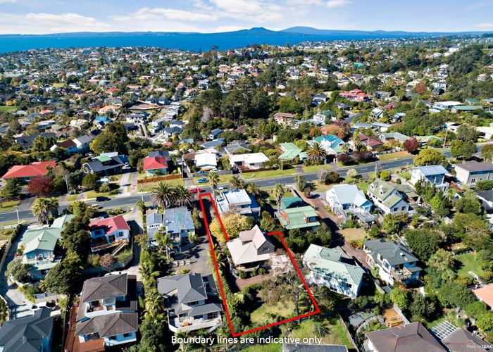  at 1/113 Arran Road, Browns Bay, Auckland