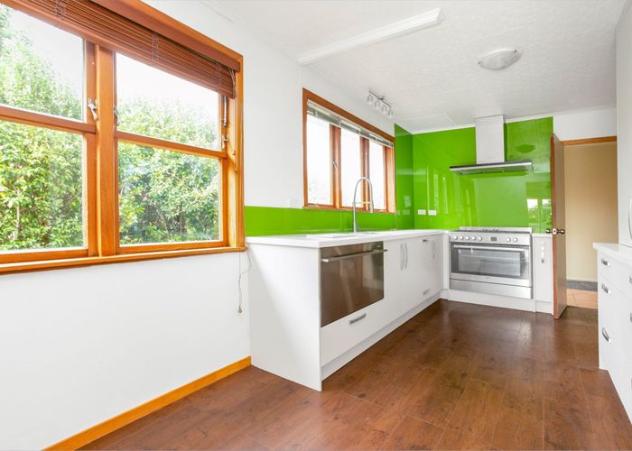  at 2 Porter Avenue, Te Atatu South, Auckland