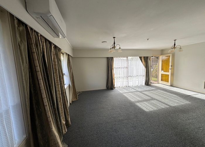  at 5B Hedge Row, Sunnyhills, Manukau City, Auckland