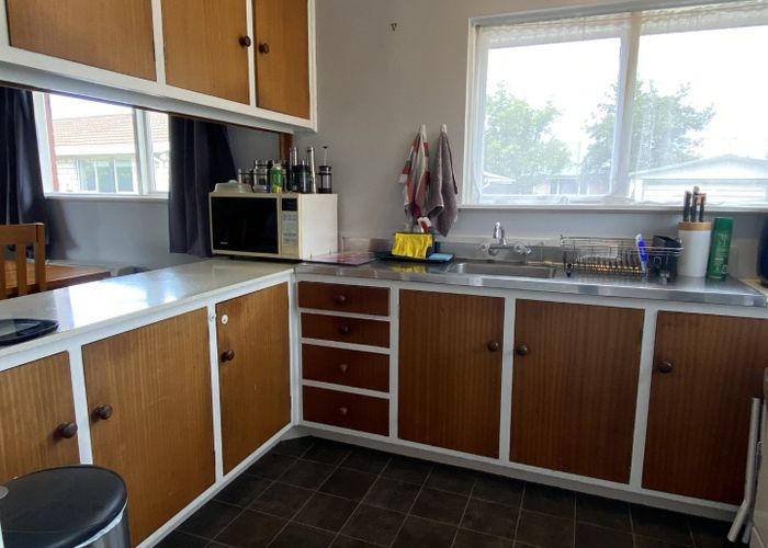  at 3b Meadow Street, Papanui, Christchurch City, Canterbury