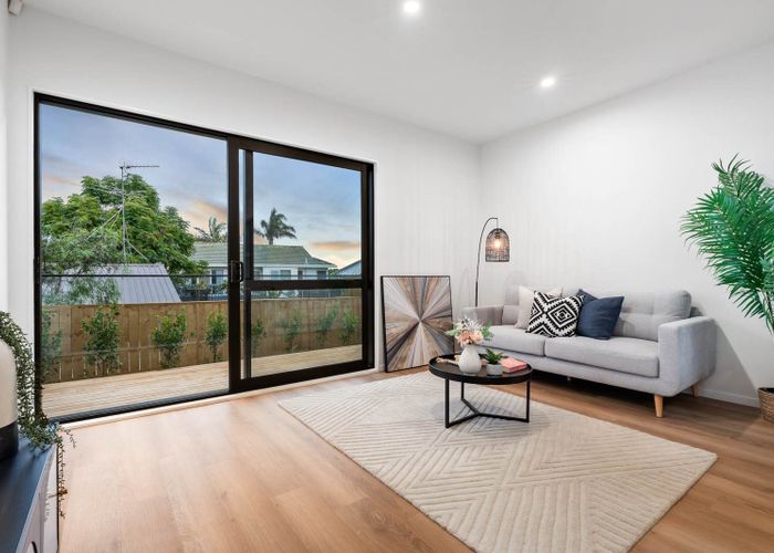  at 11/58 Hamlin Road, Mount Wellington, Auckland City, Auckland