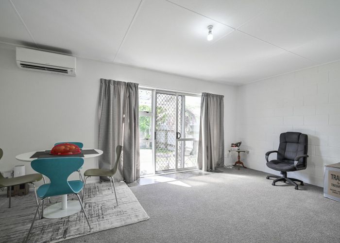  at 2/912 St Aubyn Street East, Akina, Hastings