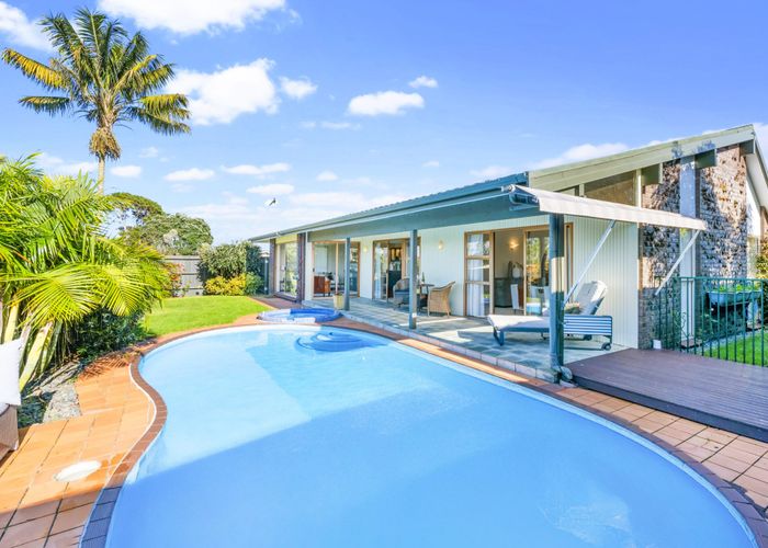  at 73 Becroft Drive, Forrest Hill, North Shore City, Auckland