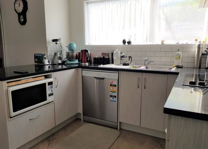  at 19a Weetman Drive, Browns Bay, North Shore City, Auckland