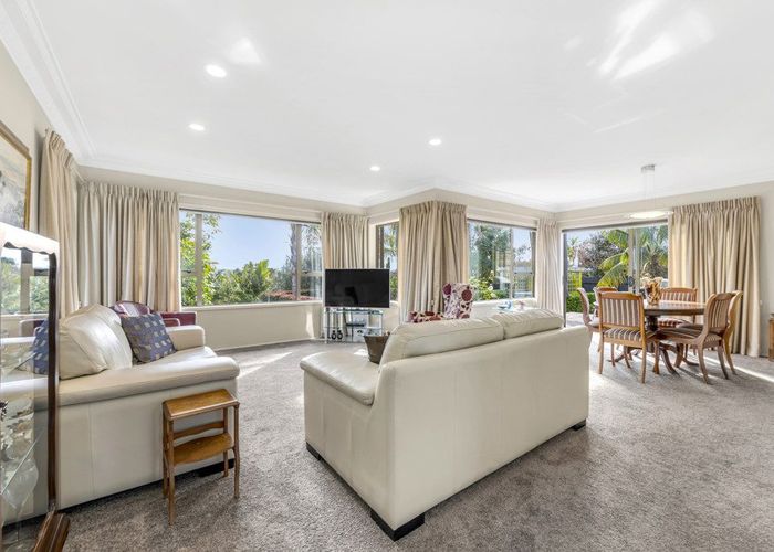  at 2 Hill Rise, Sunnyhills, Auckland