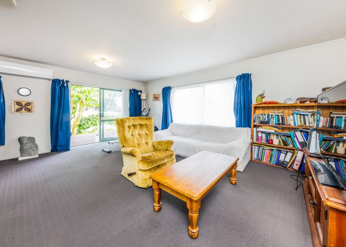  at 4A Viola Avenue, Mangere East, Auckland