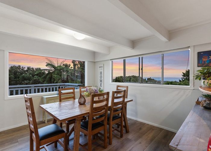  at 462 Scenic Drive, Waiatarua, Waitakere City, Auckland