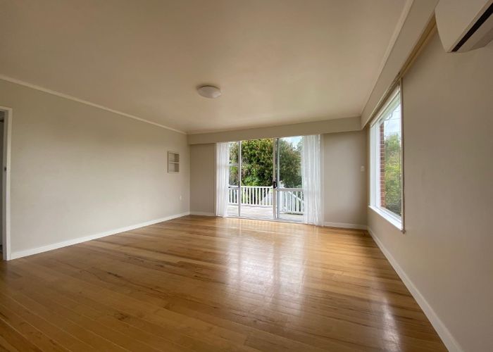  at 1/2 Scarboro Terrace, Murrays Bay, Auckland