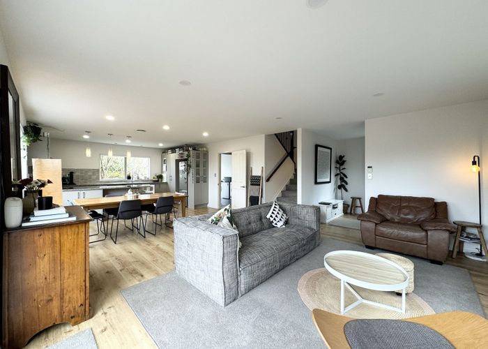  at 2/63 Pupuke Road, Birkenhead, Auckland