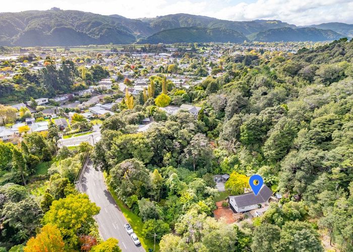  at 49 Blue Mountains Road, Pinehaven, Upper Hutt