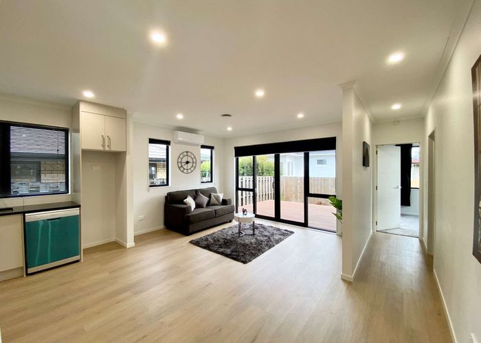  at 54B Te Atatu Road, Te Atatu South, Waitakere City, Auckland