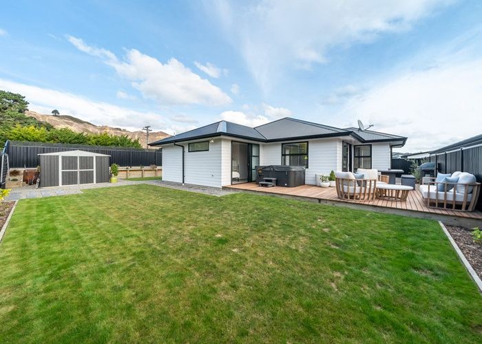  at 117 Mawai Hakona Drive, Wallaceville, Upper Hutt