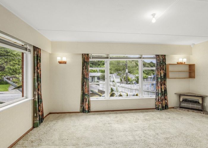  at 33 Lees Grove, Wainuiomata, Lower Hutt